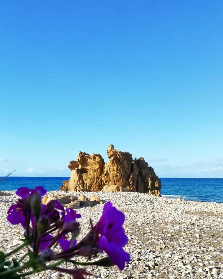 Il Miglio In Piu Bed & Breakfast Castel di Tusa Dış mekan fotoğraf